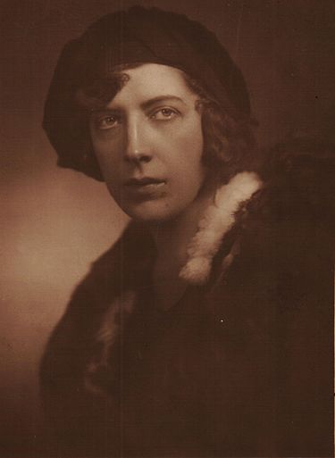 Анна Каменова