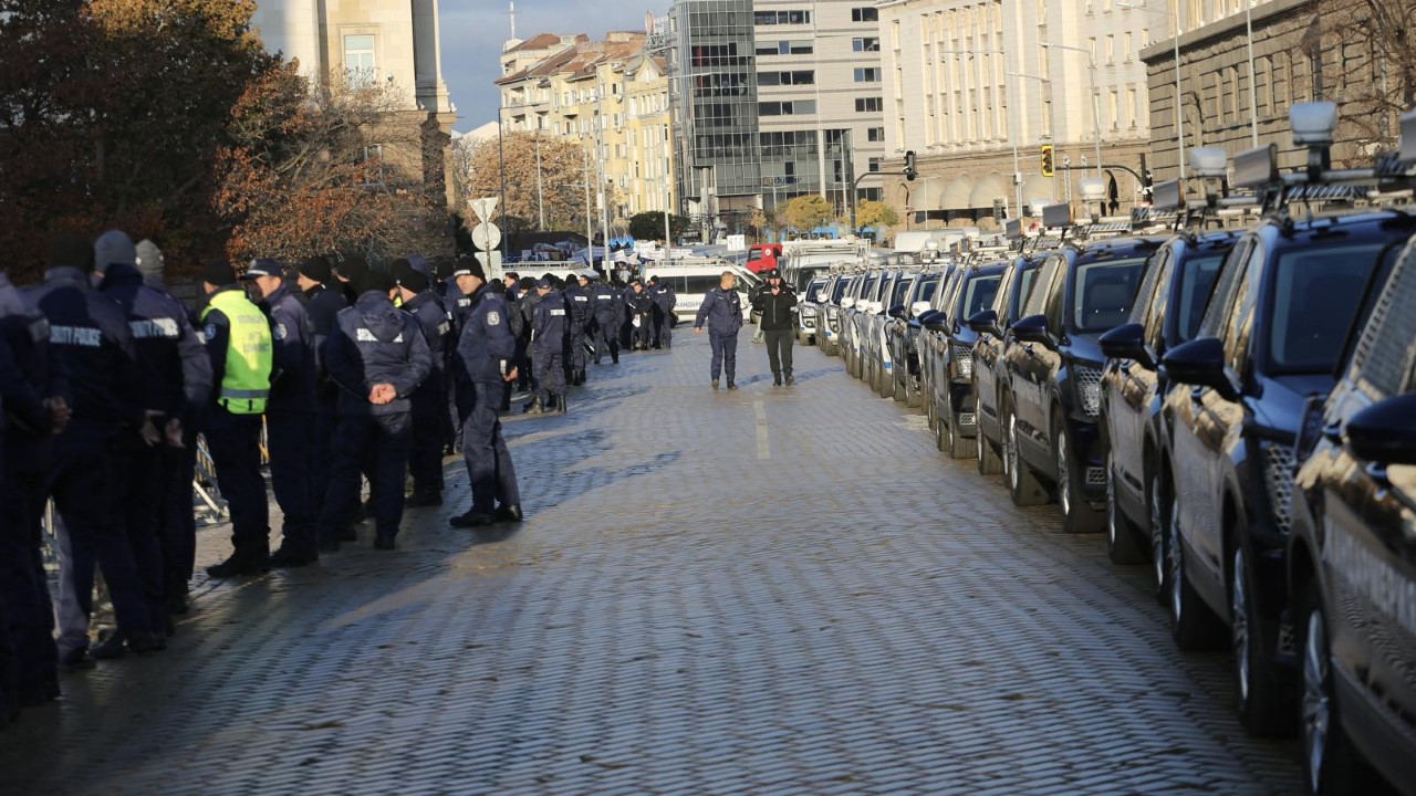 Протести блокираха центъра на София