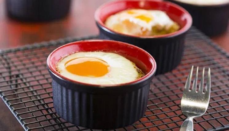 рецепти - БОНАПЕТИТНО: Картофи със сирене и яйца на фурна - бърза съблазън за небцето