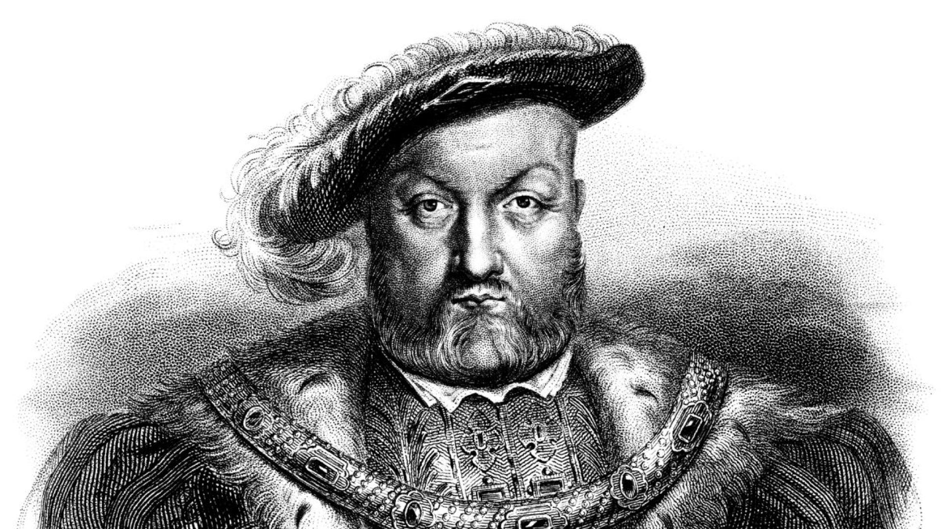 Впечатляващ златен медальон свързан с брака на Хенри VIII и