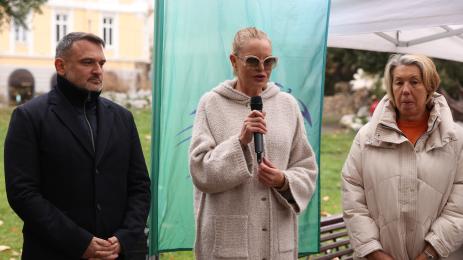 Стефка Костадинова