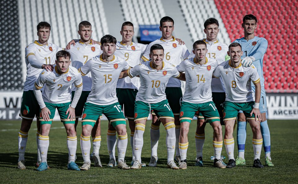 Англия U19 България U191