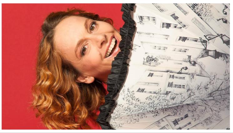 актриса снимки - Актрисата Параскева Джукелова пред 