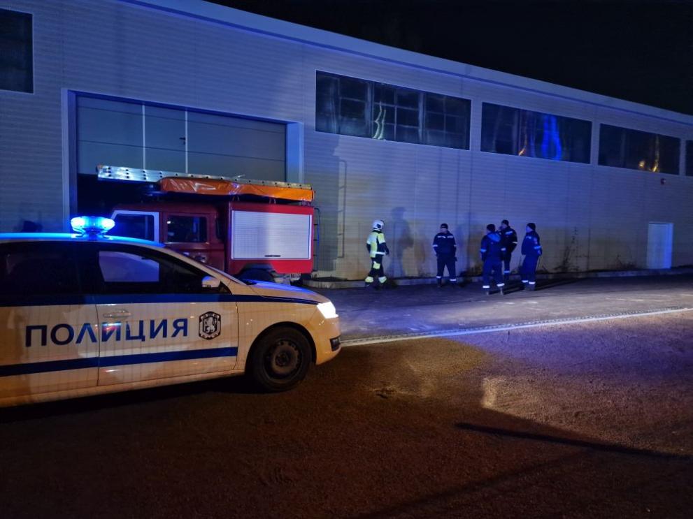 Един човек загина, а двама други пострадаха в неделя вечерта при