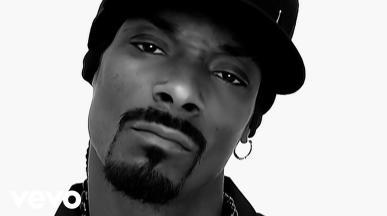 Snoop Dogg - DROP IT LIKE IT'S HOT