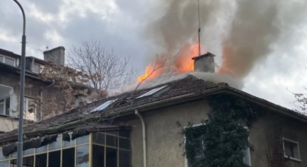 пожар София