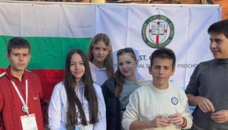 ех - ГОРДОСТ: България с 45 медала от световно по дебати в Йейл!