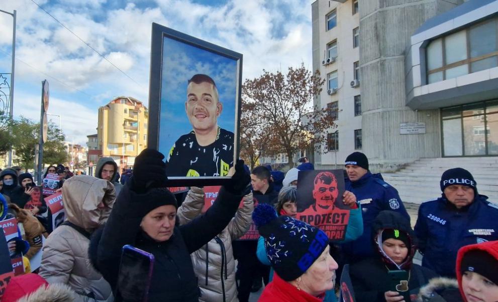  митинг Момчил 