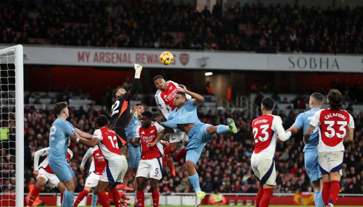 Висша лига - 'Арсенал стигна до обрат над Кристъл Палас и продължи напред за Купата на лигата! Жезус заби хеттрик за 