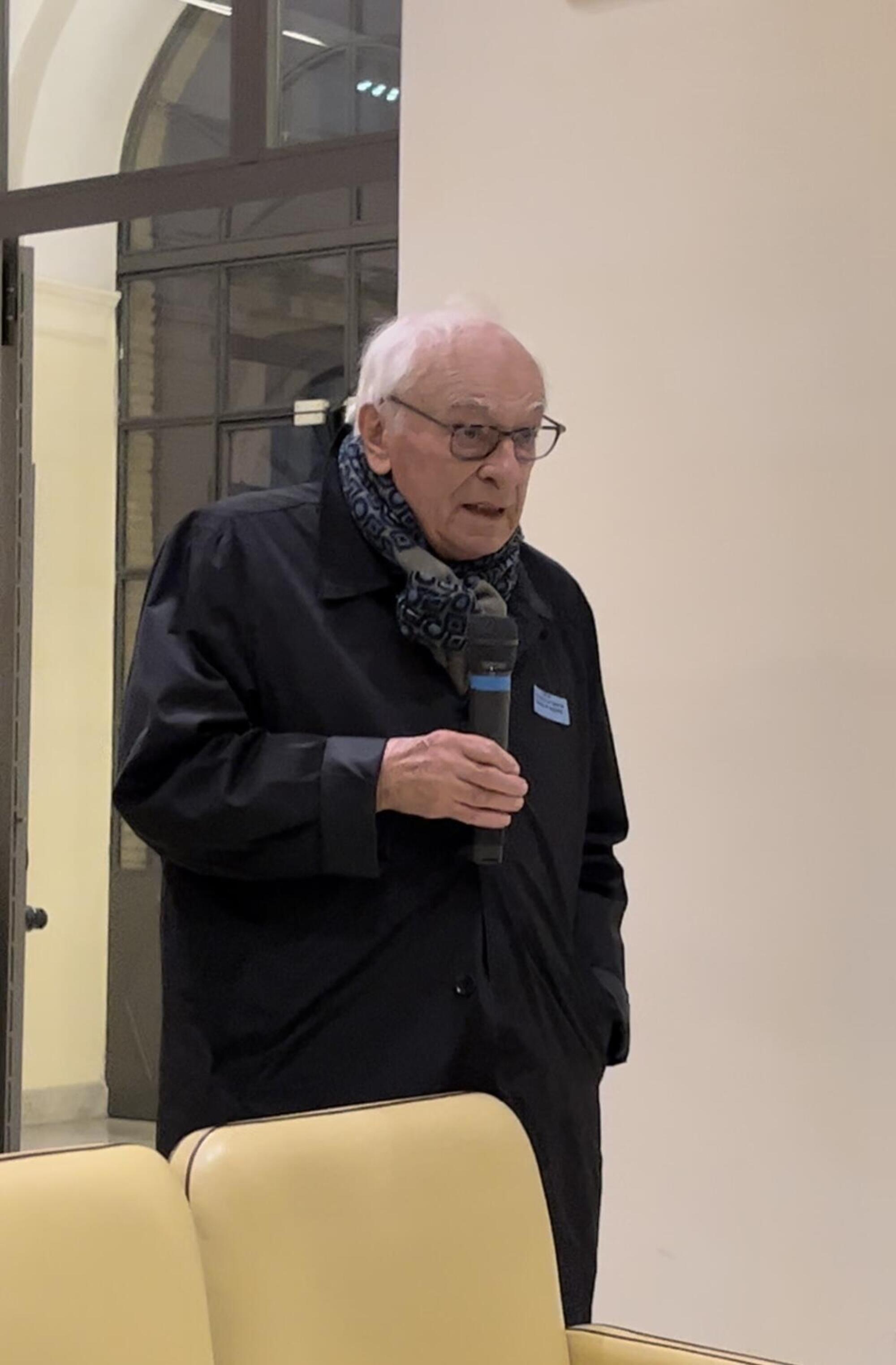 Сергей Антонов