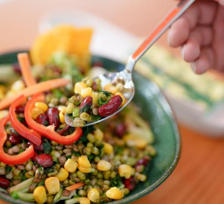 Когато стане въпрос за прием на протеини повечето хора веднага