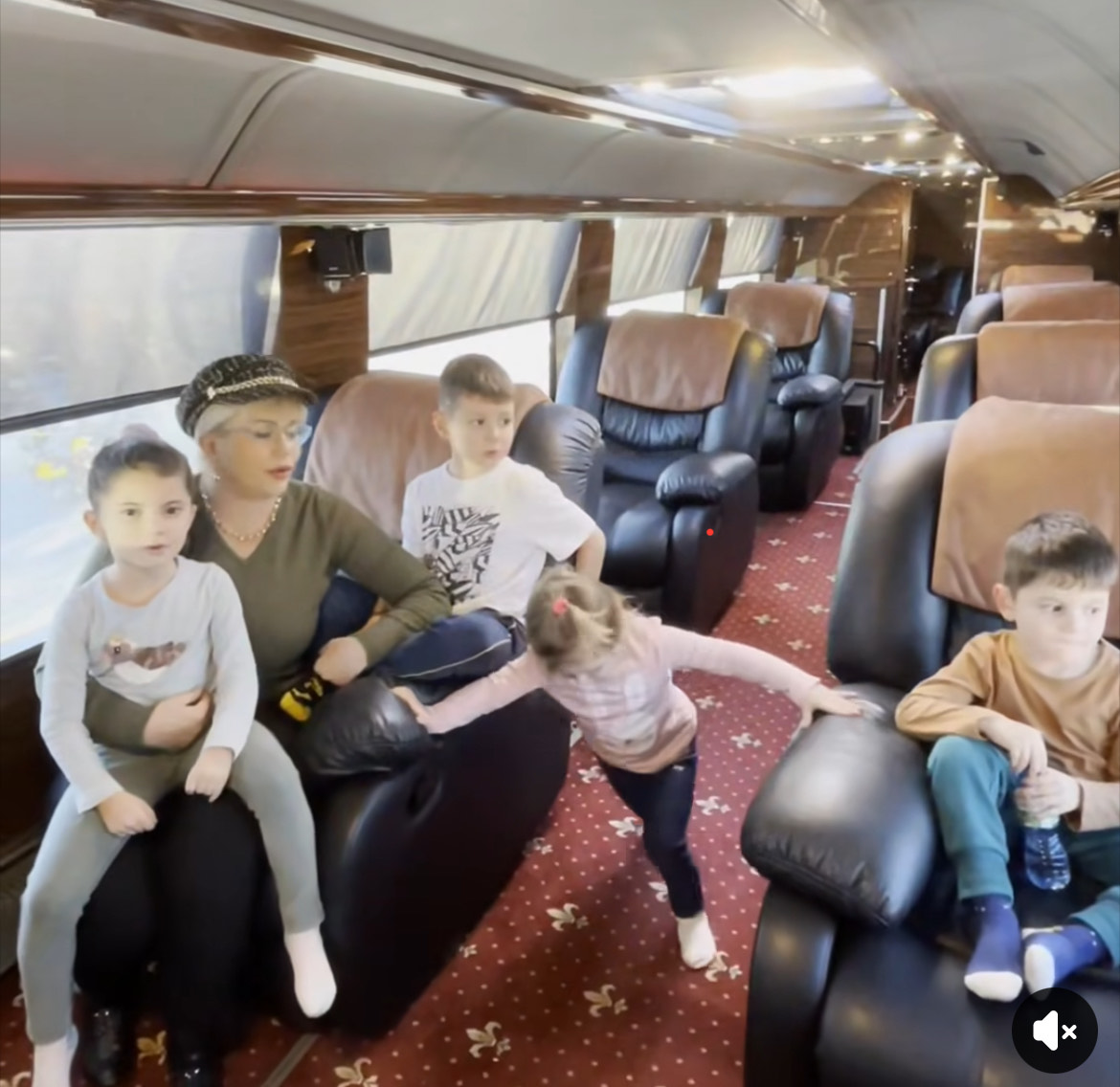 Николина Чакърдъкова