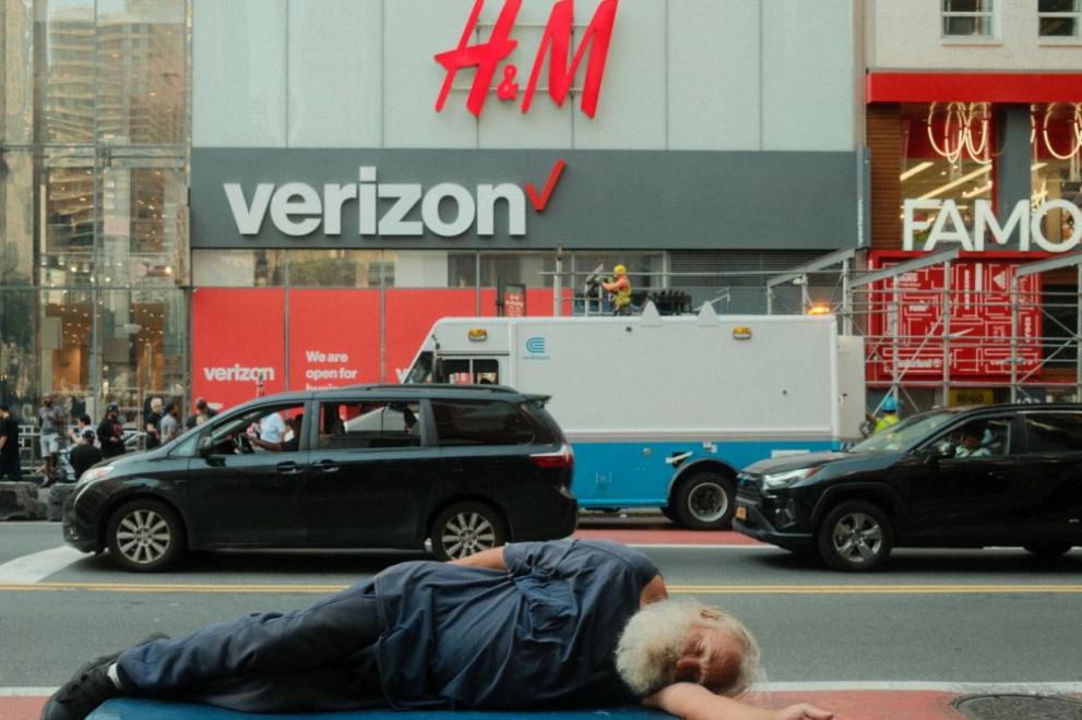 Един от трима нюйоркчани e прибегнал до хранителна банка поне