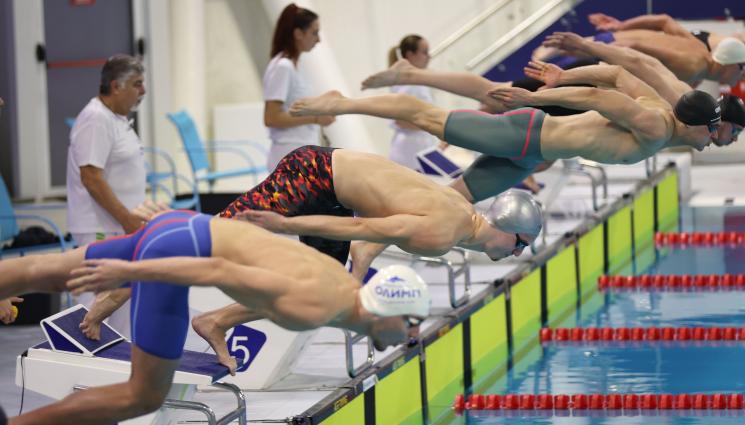 плуване - Два национални рекорда паднаха в първия ден на плувния турнир в Бургас