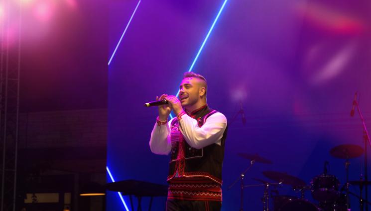 Валентин Велчев - ПО НОТИ: Валентин Велчев пуска нов албум