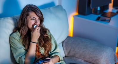 куче човек тъжен