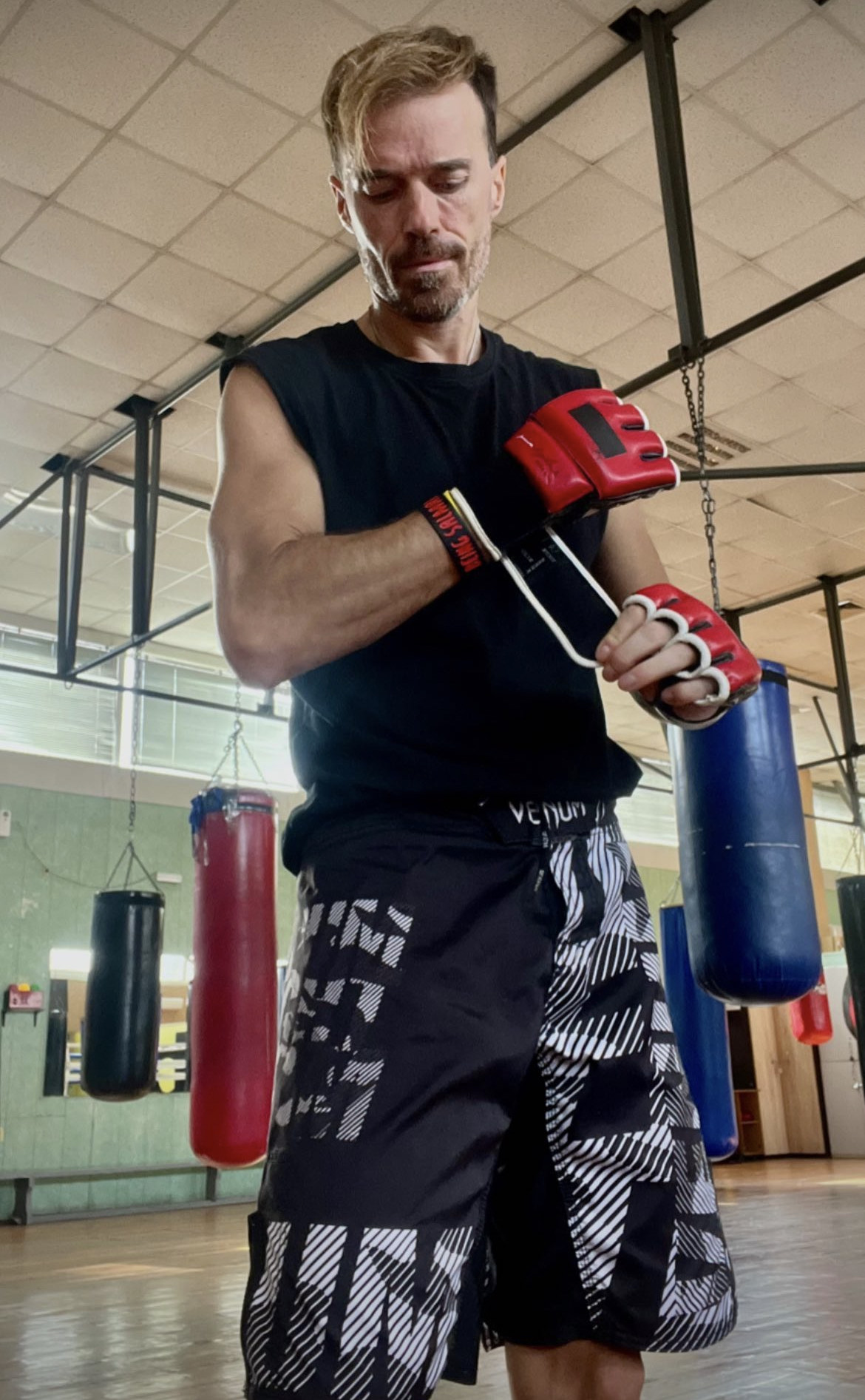 ники илиев без крила