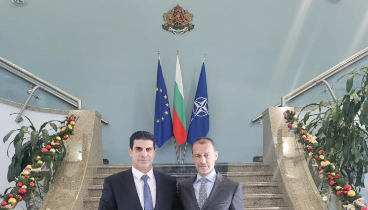 Георги Иванов и Чеферин - Президентът на УЕФА дойде на крака при Георги Иванов!