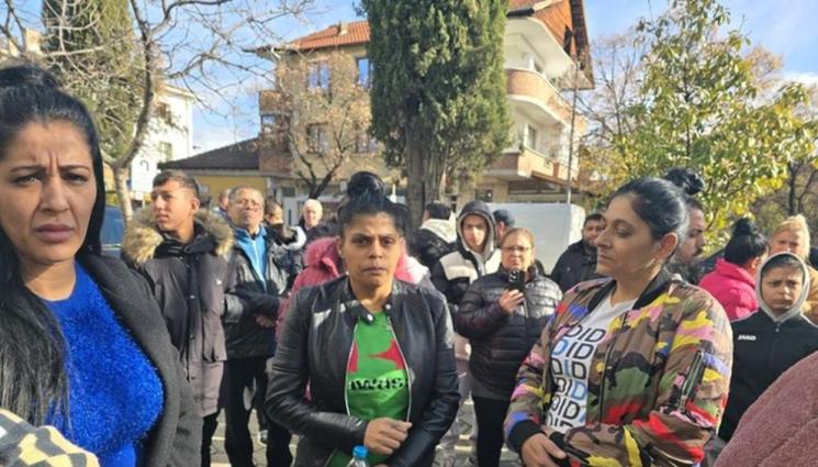 сандански бебе - Майката на роденото в линейка бебе: Молех да ми помогнат, усещах го, че мърда