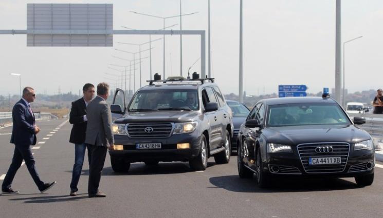 МВР лимузини - Чисто новите лимузини на МВР също се карат без застраховка „Автокаско“