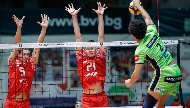 волейбол - Волейболният ЦСКА загуби в трилър първия 1/8-финален мач за „Чалъндж къп“