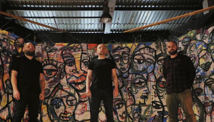 светлост - ПО НОТИ: Група „Светлост“ забива в Русе и София.