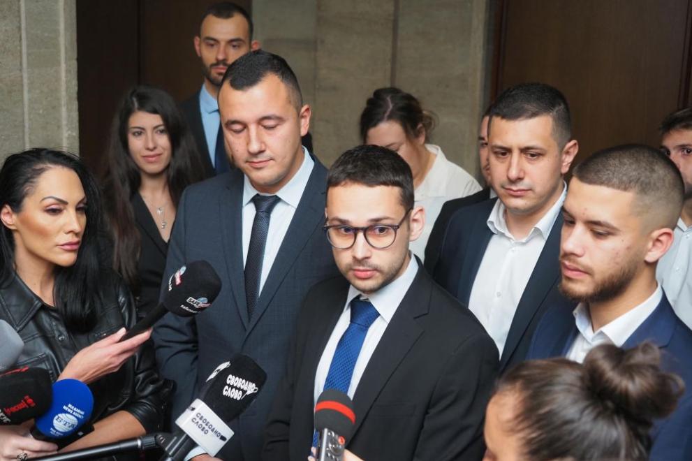 “БСП-Обединена левица потвърдиха, че са имали разговори с ПП-ДБ относно