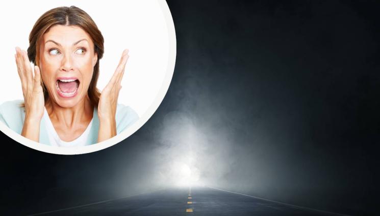 СТРАХ - ДА ТИ СЕ ИЗПРАВИ КОСАТА : Гигантско чудовище превзе град! (ВИДЕО)