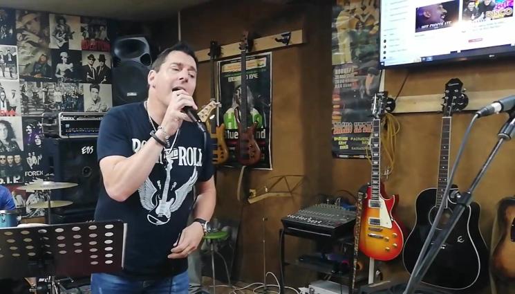 джони джоели - ПО НОТИ: Джони Джоели забива с БГ музиканти