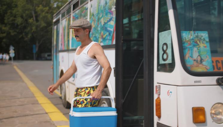 бай иван - ГОРЕЩО: Бай Иван хванат на калъп с Ивана!