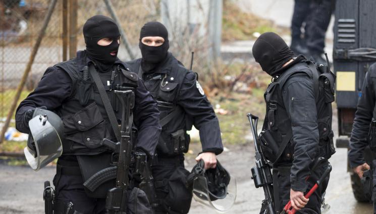 полицаи - НЯМА КОЙ ДА НИ ПАЗИ: МВР търси спешно полицаи!