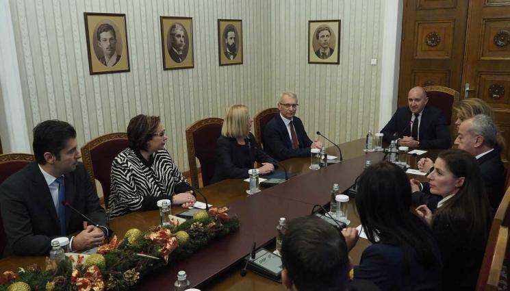 пп дб - КОНСУЛТАЦИИТЕ ПРИ РАДЕВ: ПП-ДБ обявиха кой е първият им приоритет!