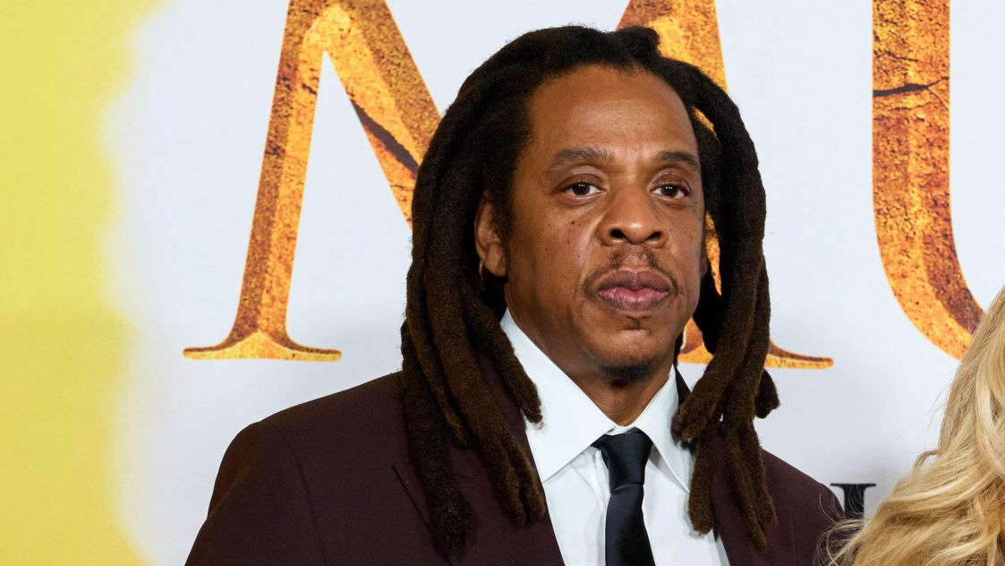 Jay-Z съди жената обвинила го в изнасилване