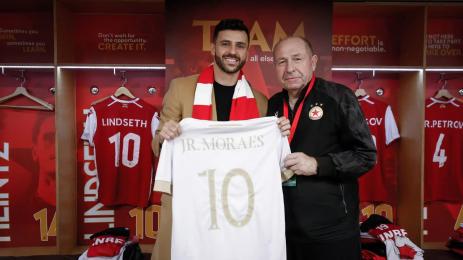 Жуниор Мораес