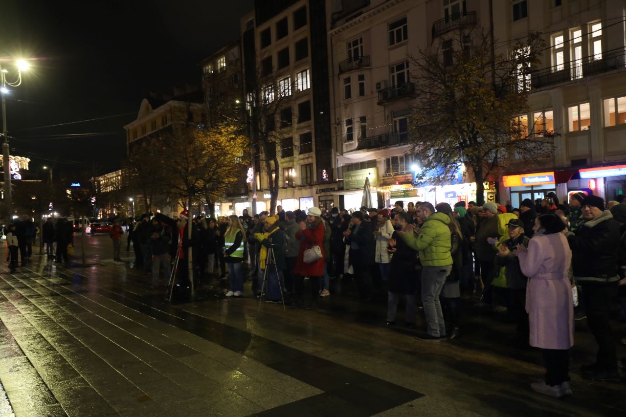 <p>Инициативата &quot;Правосъдие за всеки&quot; провежда пореден протест пред Съдебната палата в София.</p>