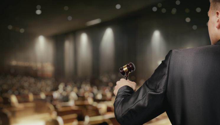 търг - НА ТЪРГ: Лични вещи и ръкописи на Шарл дьо Гол бяха продадени за 5, 6 милиона евро