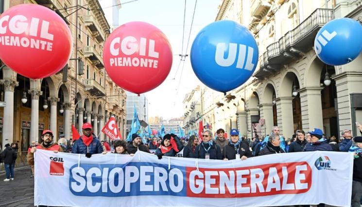 у - Масова 24-часова стачка блокира Италия!