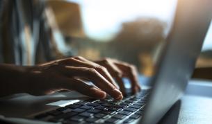 Какво трябва да знаем за електронните пари и електронното банкиране