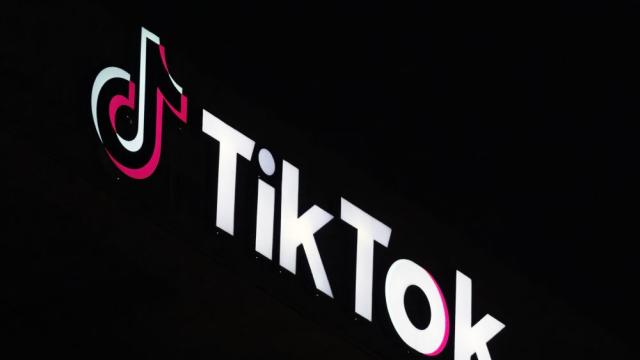 Какво написа Тръмп, след като TikTok спря да работи в САЩ