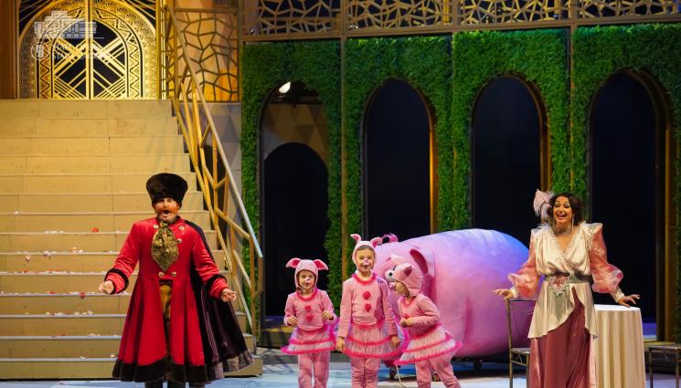 в - Графиня Марица в Гетсби стил!