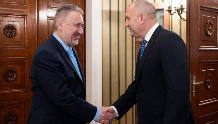 d - Румен Радев се срещна с Любчо Георгиевски