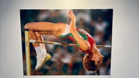 Стефка Костадинова