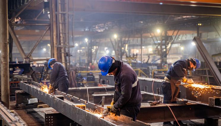 работници - РАБОТЕЩИТЕ БЕДНИ: България с исторически рекордна заетост в ЕС