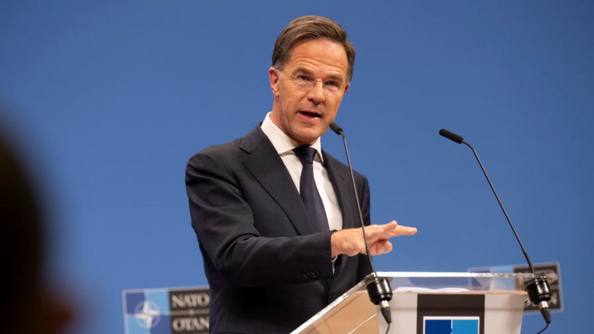 Генералният секретар на НАТО Марк Рюте предложи хората във Великобритания