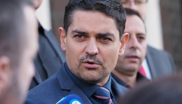 Радостин Василев - Радостин Василев се отказва от имунитета си в петък