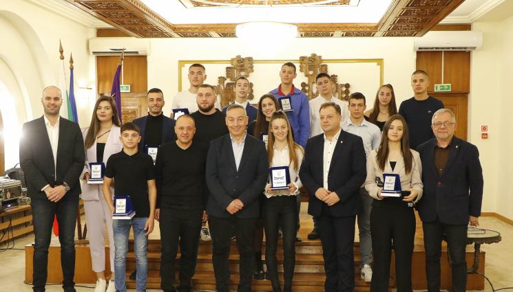 Велико Търново - Брат на нападател от Арда стана носител на приза „Трифон Иванов“