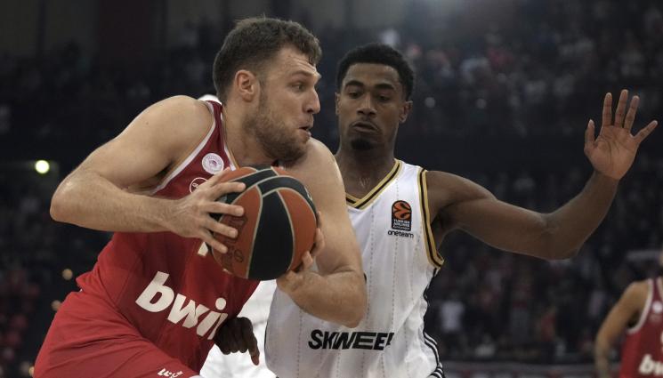 Везенков Олимпиакос Евролига - Саша Везенков няма спирка