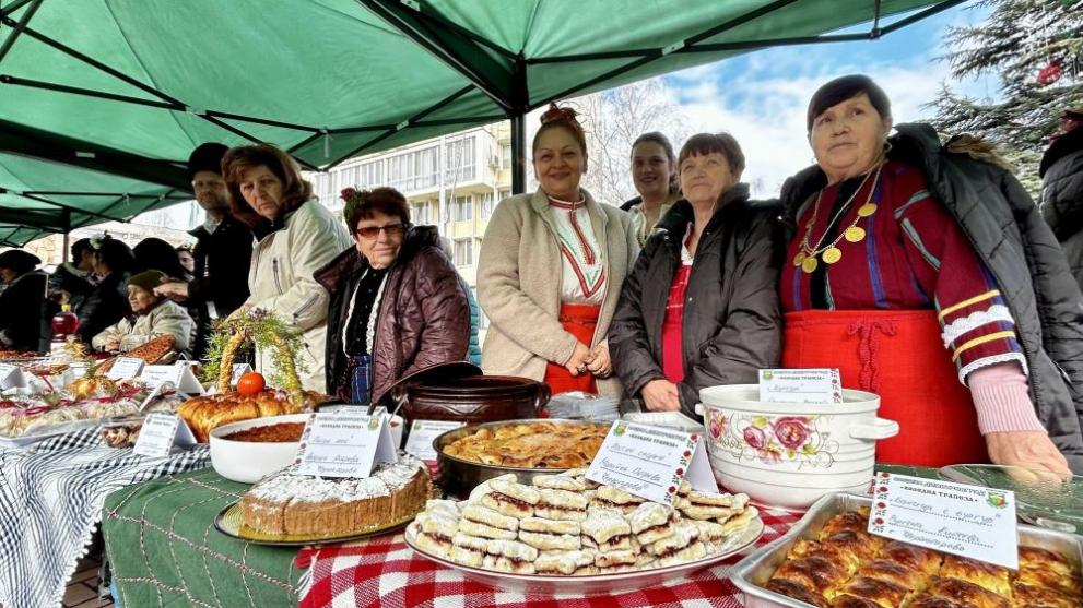 1000 порции боб с тиква и царевица приготви на площада