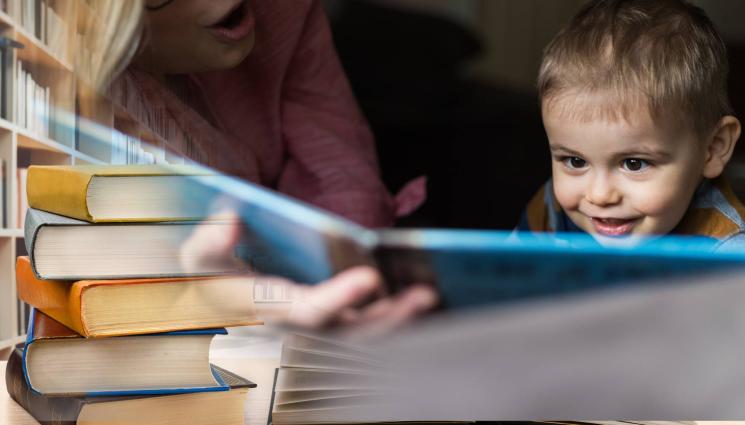 дете книги четене - ТИ ДА ВИДИШ: 2-годишно дете изби рибата по четене