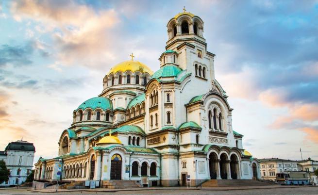 Кой е по-ербап - битката за паркинга на пл. „Александър Невски“